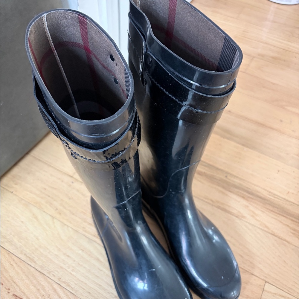 Burberry Black Plaid-Trim Rain Boots